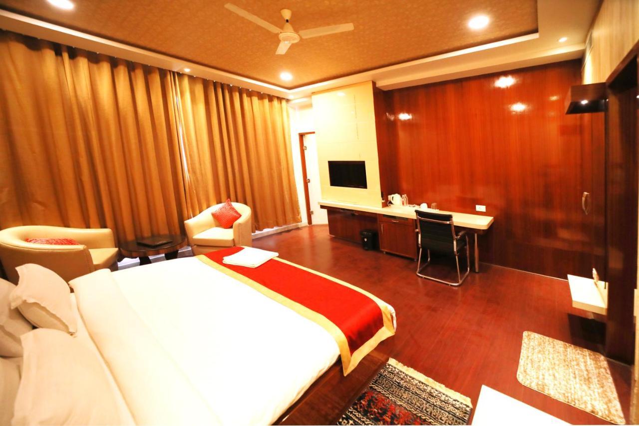 Hotel Panchsheel Ayodhya Екстер'єр фото