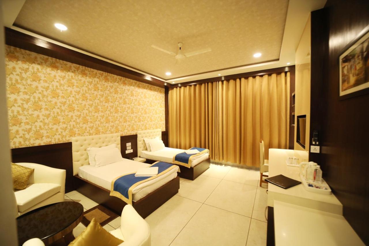 Hotel Panchsheel Ayodhya Екстер'єр фото